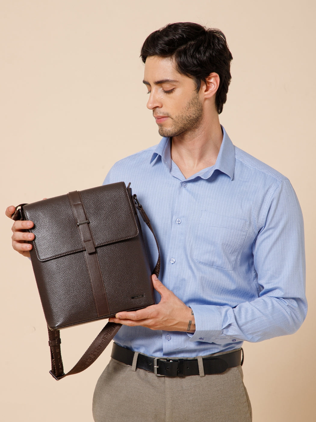 Textured Leather Men Sling Bag SGL-651
