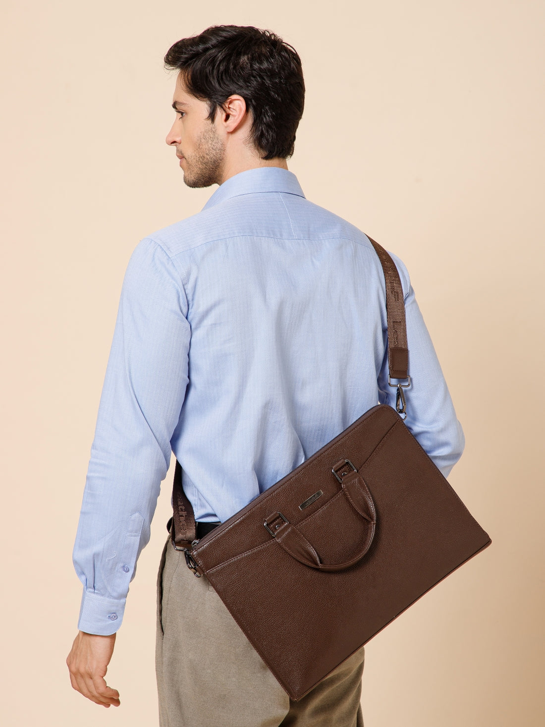 The Slender Leather Laptop Sleeve SV16-7003