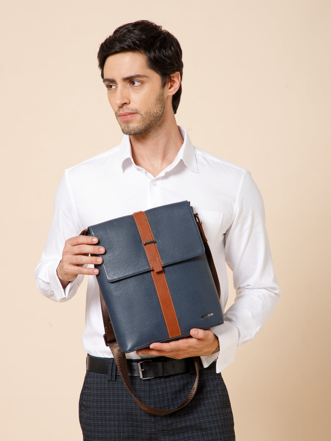 Textured Leather Men Sling Bag SGL-651