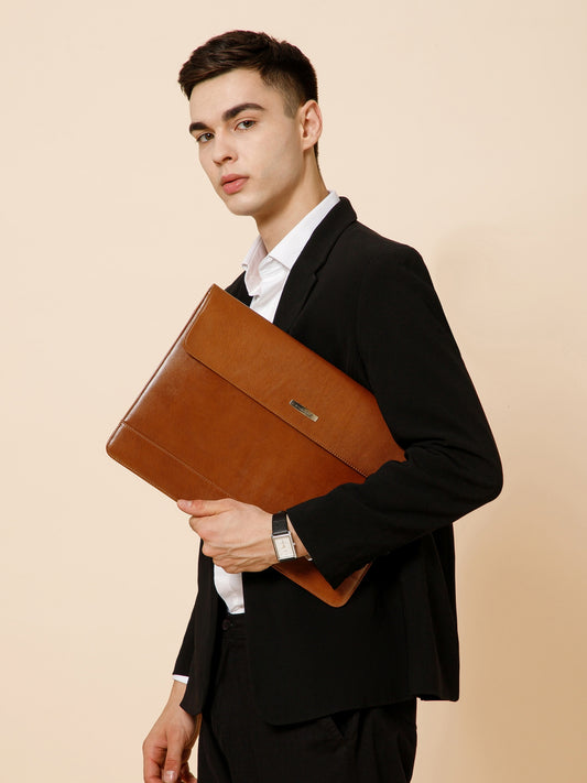 The Slender Leather Laptop Sleeve SV16-7005