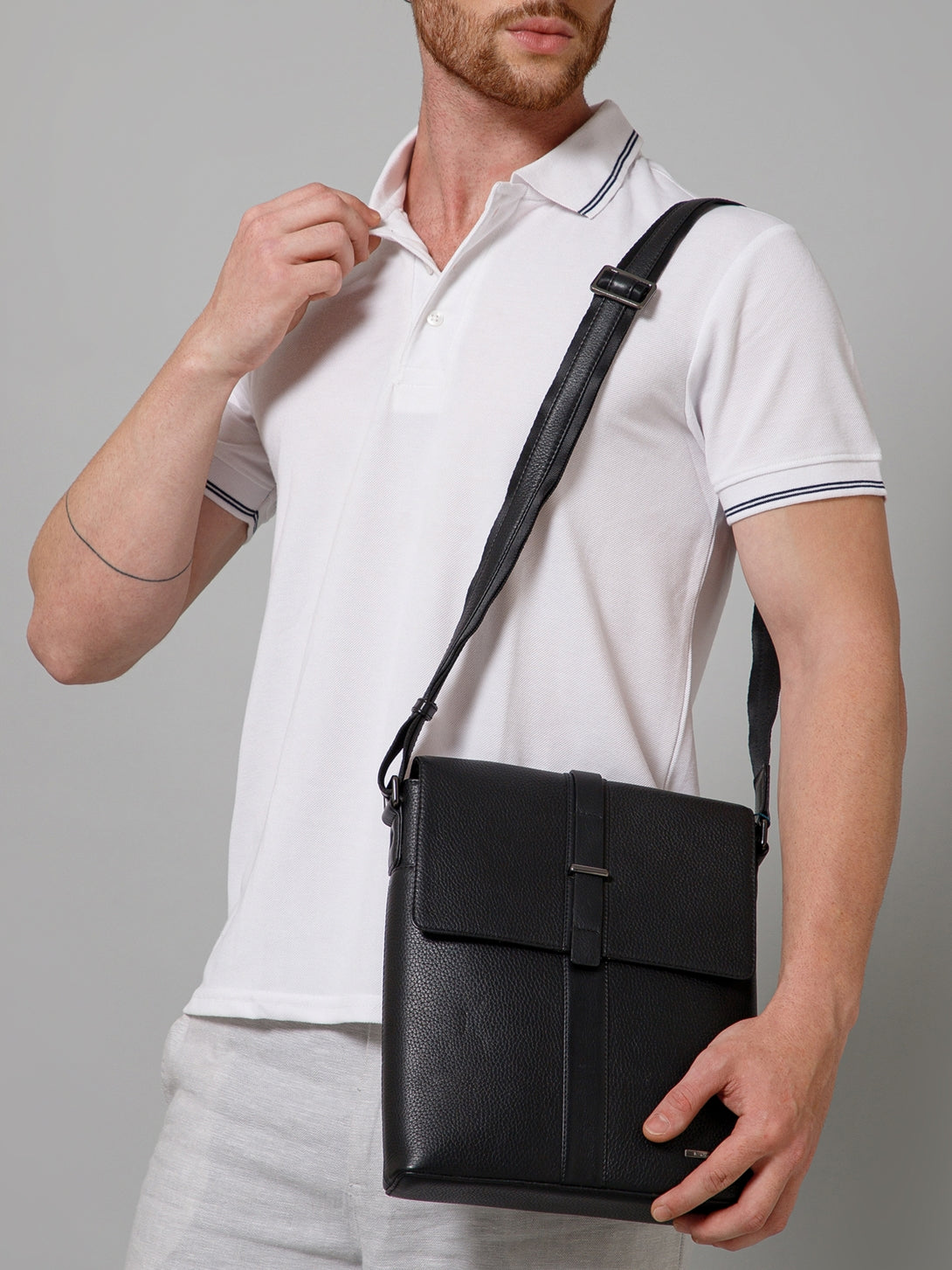 Textured Leather Men Sling Bag SGL-651