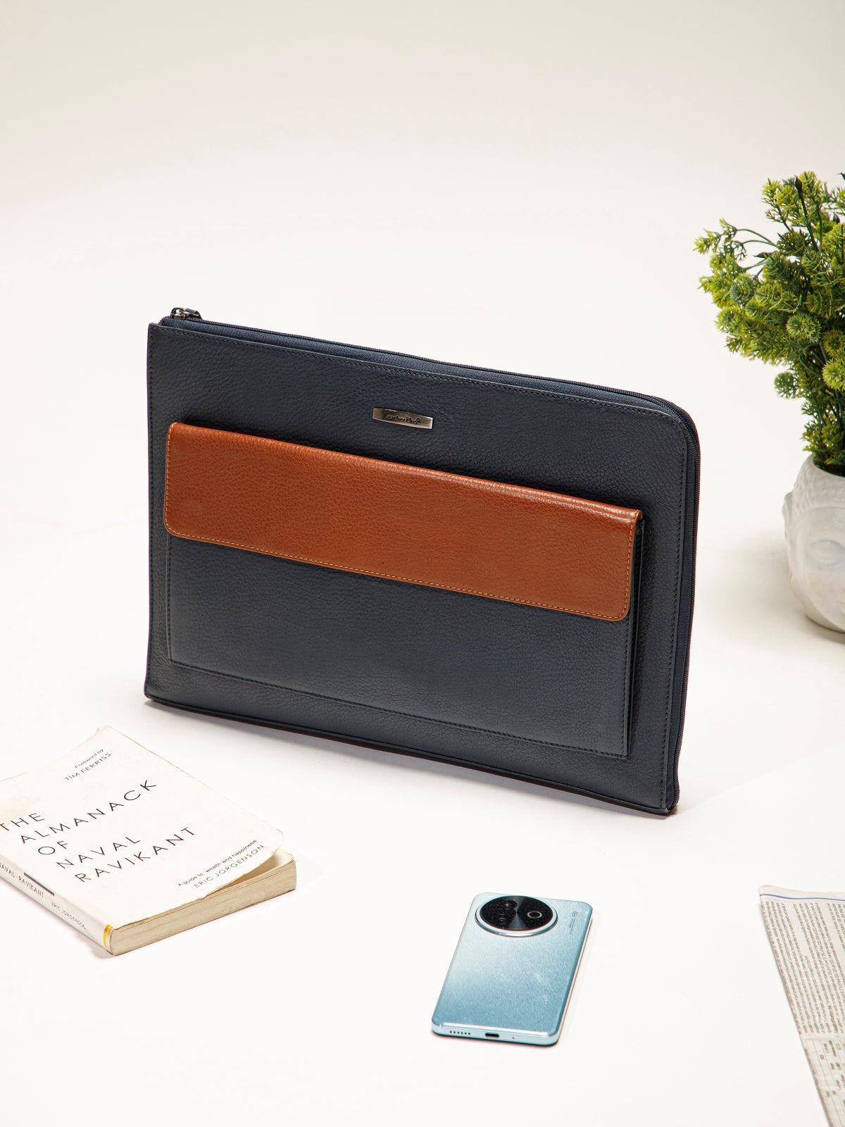 Color-blocked Leather Laptop Sleeve SV16-4004