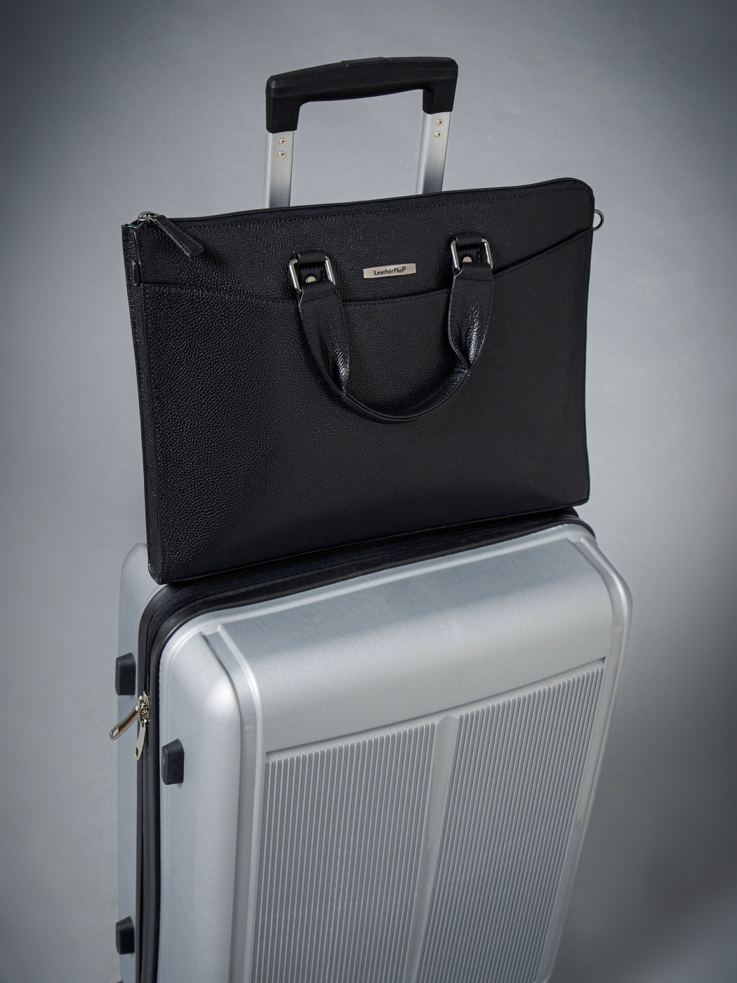 The Slender Leather Laptop Sleeve SV16-7003